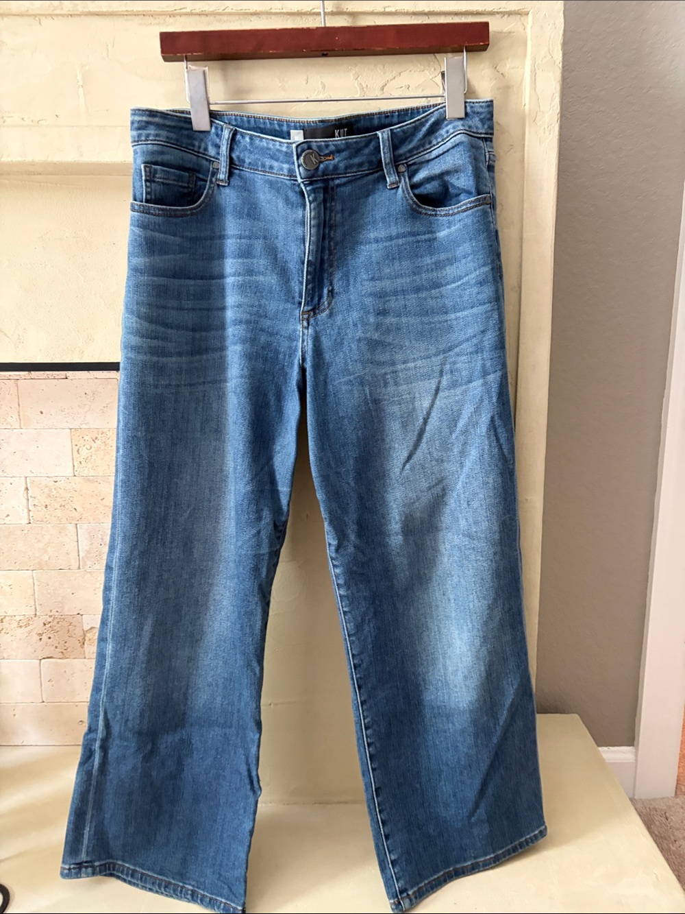 Kut from the Kloth women wide leg Jeans in Medium Blue